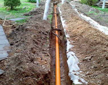 What slope should sewer pipes have?