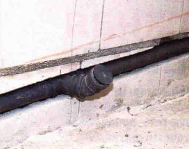Instalace vnitřní kanalizace v soukromém domě